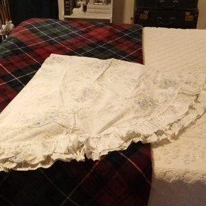 Shabby Chic Round Tablecloth